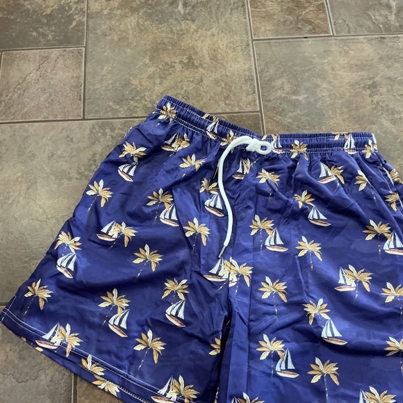 🔥3/$42 w FREE SHIPPING🔥 Purple Swim Shorts with Palm Tree Print - Picture 2 of 3